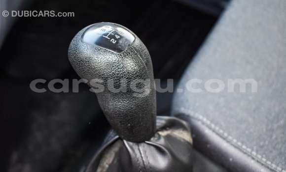 Acheter Import Voiture Mercedes-Benz 190 Blanc à Import - Dubai, Burkina-Faso Acheter Import Voiture Mercedes-Benz 190 Blanc à Import - Dubai, Burkina-Faso