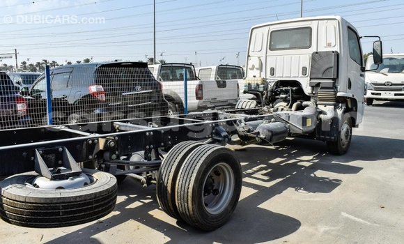 Acheter Import Voiture Mercedes-Benz 190 Blanc à Import - Dubai, Burkina-Faso Acheter Import Voiture Mercedes-Benz 190 Blanc à Import - Dubai, Burkina-Faso