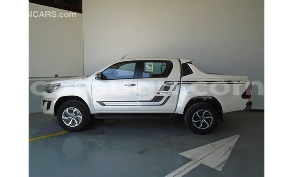 Buy Import Toyota Hilux White Car in Import - Dubai in Burkina Faso Buy Import Toyota Hilux White Car in Import - Dubai in Burkina Faso