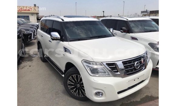 Sayi Imported Nissan Patrol White Mota in Import - Dubai a Burkina Faso Sayi Imported Nissan Patrol White Mota in Import - Dubai a Burkina Faso
