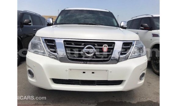 Sayi Imported Nissan Patrol White Mota in Import - Dubai a Burkina Faso Sayi Imported Nissan Patrol White Mota in Import - Dubai a Burkina Faso