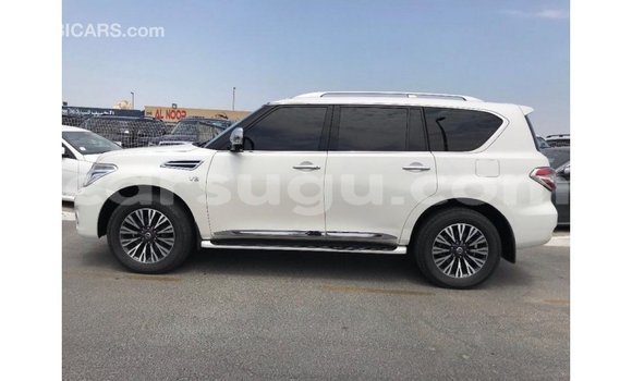 Sayi Imported Nissan Patrol White Mota in Import - Dubai a Burkina Faso Sayi Imported Nissan Patrol White Mota in Import - Dubai a Burkina Faso