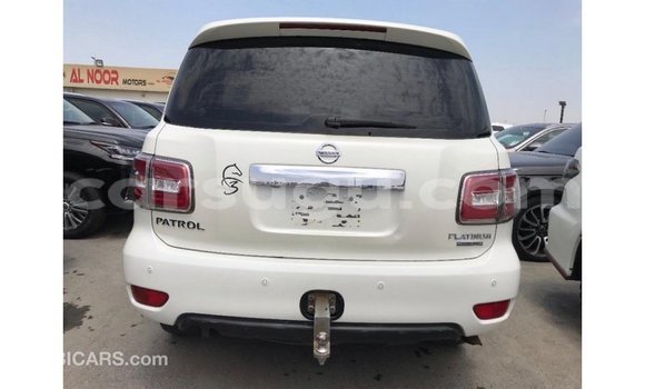 Sayi Imported Nissan Patrol White Mota in Import - Dubai a Burkina Faso Sayi Imported Nissan Patrol White Mota in Import - Dubai a Burkina Faso