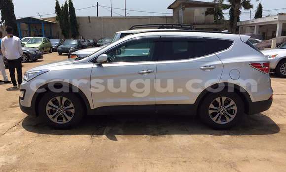 Acheter Occasion Voiture Hyundai Santa Fe Gris à Ouagadougou, Burkina-Faso Acheter Occasion Voiture Hyundai Santa Fe Gris à Ouagadougou, Burkina-Faso