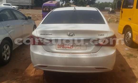 Acheter Occasion Voiture Hyundai Sonata Blanc à Ouagadougou, Burkina-Faso Acheter Occasion Voiture Hyundai Sonata Blanc à Ouagadougou, Burkina-Faso