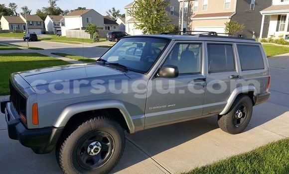 Sayi Na hannu Jeep Grand Cherokee Sauran Mota in Ouagadougou a Burkina Faso Sayi Na hannu Jeep Grand Cherokee Sauran Mota in Ouagadougou a Burkina Faso