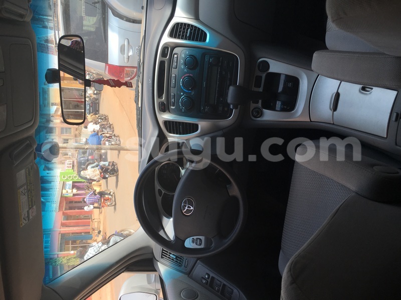 Big with watermark image