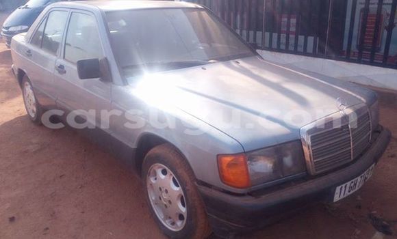 Acheter Occasion Voiture Mercedes-Benz 190 Gris à Ouagadougou, Burkina-Faso Acheter Occasion Voiture Mercedes-Benz 190 Gris à Ouagadougou, Burkina-Faso