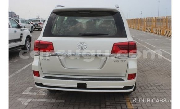 Buy Import Toyota Land Cruiser White Car in Import - Dubai in Burkina Faso Buy Import Toyota Land Cruiser White Car in Import - Dubai in Burkina Faso