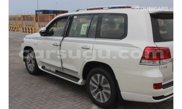 Buy Import Toyota Land Cruiser White Car in Import - Dubai in Burkina Faso Buy Import Toyota Land Cruiser White Car in Import - Dubai in Burkina Faso