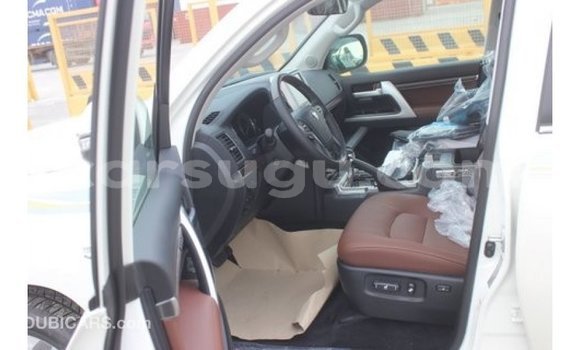 Buy Import Toyota Land Cruiser White Car in Import - Dubai in Burkina Faso Buy Import Toyota Land Cruiser White Car in Import - Dubai in Burkina Faso