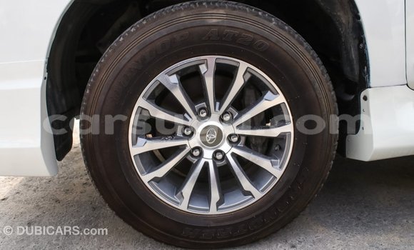 Sayi Imported Toyota Prado White Mota in Import - Dubai a Burkina Faso Sayi Imported Toyota Prado White Mota in Import - Dubai a Burkina Faso