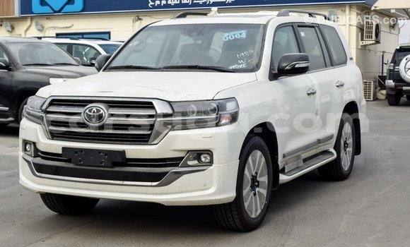 Buy Import Toyota Land Cruiser White Car in Import - Dubai in Burkina Faso Buy Import Toyota Land Cruiser White Car in Import - Dubai in Burkina Faso
