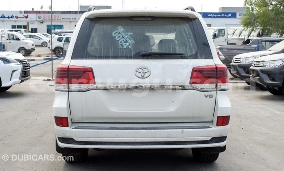 Buy Import Toyota Land Cruiser White Car in Import - Dubai in Burkina Faso Buy Import Toyota Land Cruiser White Car in Import - Dubai in Burkina Faso