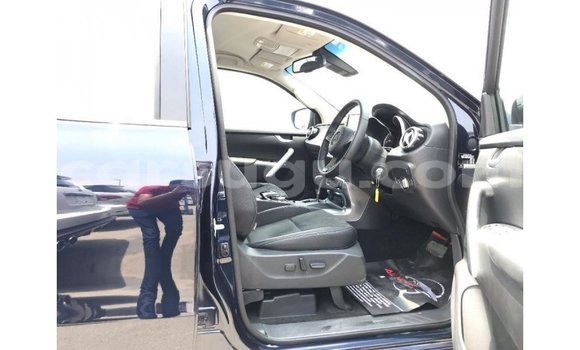 Sayi Imported Mercedes-Benz 250 Blue Mota in Import - Dubai a Burkina Faso Sayi Imported Mercedes-Benz 250 Blue Mota in Import - Dubai a Burkina Faso