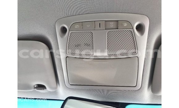 Sayi Imported Mercedes-Benz 250 Blue Mota in Import - Dubai a Burkina Faso Sayi Imported Mercedes-Benz 250 Blue Mota in Import - Dubai a Burkina Faso