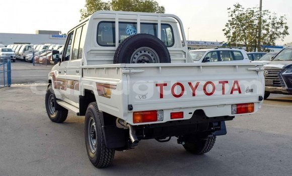 Buy Import Toyota Land Cruiser White Car in Import - Dubai in Burkina Faso Buy Import Toyota Land Cruiser White Car in Import - Dubai in Burkina Faso