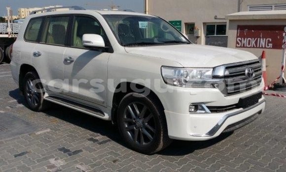 Buy Import Toyota Land Cruiser White Car in Import - Dubai in Burkina Faso Buy Import Toyota Land Cruiser White Car in Import - Dubai in Burkina Faso