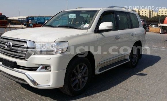 Buy Import Toyota Land Cruiser White Car in Import - Dubai in Burkina Faso Buy Import Toyota Land Cruiser White Car in Import - Dubai in Burkina Faso