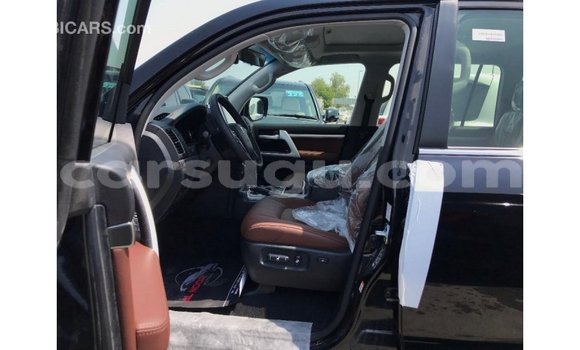 Acheter Import Voiture Toyota Land Cruiser Noir à Import - Dubai, Burkina-Faso Acheter Import Voiture Toyota Land Cruiser Noir à Import - Dubai, Burkina-Faso