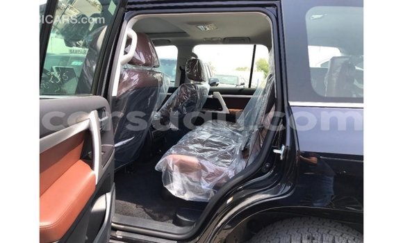 Acheter Import Voiture Toyota Land Cruiser Noir à Import - Dubai, Burkina-Faso Acheter Import Voiture Toyota Land Cruiser Noir à Import - Dubai, Burkina-Faso