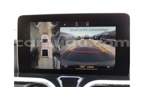 Sayi Imported Mercedes-Benz 250 White Mota in Import - Dubai a Burkina Faso Sayi Imported Mercedes-Benz 250 White Mota in Import - Dubai a Burkina Faso