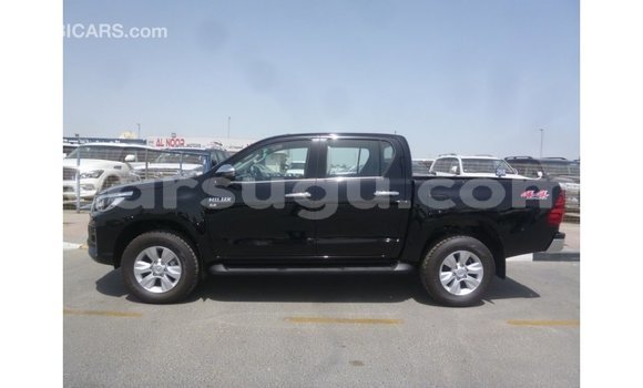 Acheter Import Voiture Toyota Hilux Noir à Import - Dubai, Burkina-Faso Acheter Import Voiture Toyota Hilux Noir à Import - Dubai, Burkina-Faso