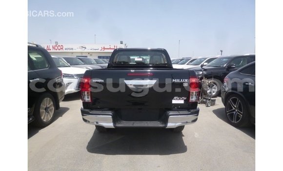Acheter Import Voiture Toyota Hilux Noir à Import - Dubai, Burkina-Faso Acheter Import Voiture Toyota Hilux Noir à Import - Dubai, Burkina-Faso