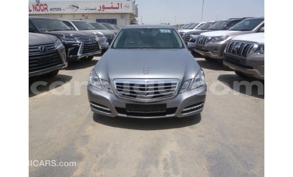 Sayi Imported Mercedes-Benz 250 Sauran Mota in Import - Dubai a Burkina Faso Sayi Imported Mercedes-Benz 250 Sauran Mota in Import - Dubai a Burkina Faso