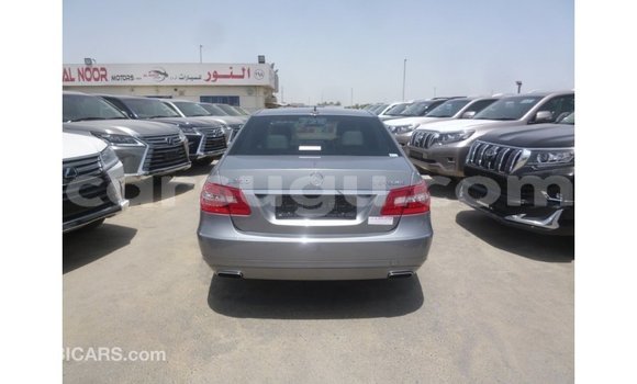 Sayi Imported Mercedes-Benz 250 Sauran Mota in Import - Dubai a Burkina Faso Sayi Imported Mercedes-Benz 250 Sauran Mota in Import - Dubai a Burkina Faso
