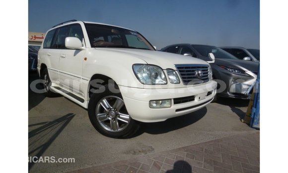 Sayi Imported Toyota Land Cruiser White Mota in Import - Dubai a Burkina Faso Sayi Imported Toyota Land Cruiser White Mota in Import - Dubai a Burkina Faso