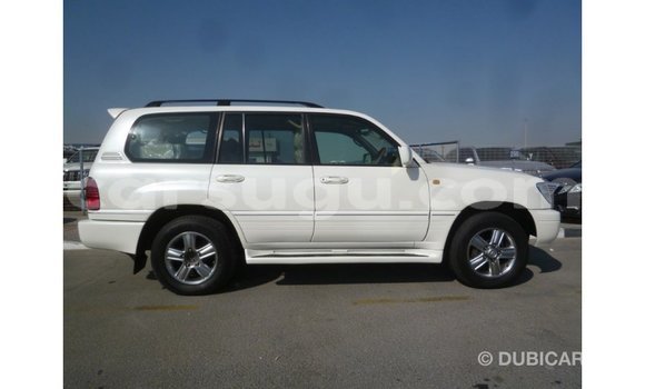 Sayi Imported Toyota Land Cruiser White Mota in Import - Dubai a Burkina Faso Sayi Imported Toyota Land Cruiser White Mota in Import - Dubai a Burkina Faso
