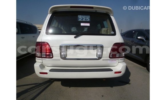 Sayi Imported Toyota Land Cruiser White Mota in Import - Dubai a Burkina Faso Sayi Imported Toyota Land Cruiser White Mota in Import - Dubai a Burkina Faso