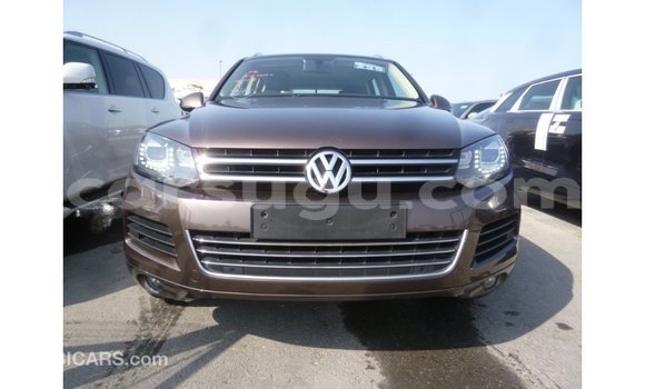 Sayi Imported Volkswagen Touareg Brown Mota in Import - Dubai a Burkina Faso Sayi Imported Volkswagen Touareg Brown Mota in Import - Dubai a Burkina Faso