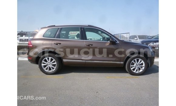 Sayi Imported Volkswagen Touareg Brown Mota in Import - Dubai a Burkina Faso Sayi Imported Volkswagen Touareg Brown Mota in Import - Dubai a Burkina Faso