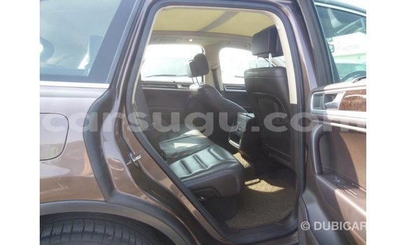Sayi Imported Volkswagen Touareg Brown Mota in Import - Dubai a Burkina Faso Sayi Imported Volkswagen Touareg Brown Mota in Import - Dubai a Burkina Faso