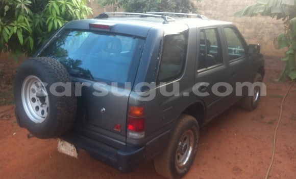 Sayi Na hannu Isuzu Rodeo Azurfa Mota in Bobo Dioulasso a Burkina Faso