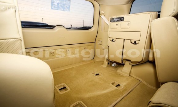 Sayi Imported Toyota Land Cruiser White Mota in Import - Dubai a Burkina Faso Sayi Imported Toyota Land Cruiser White Mota in Import - Dubai a Burkina Faso