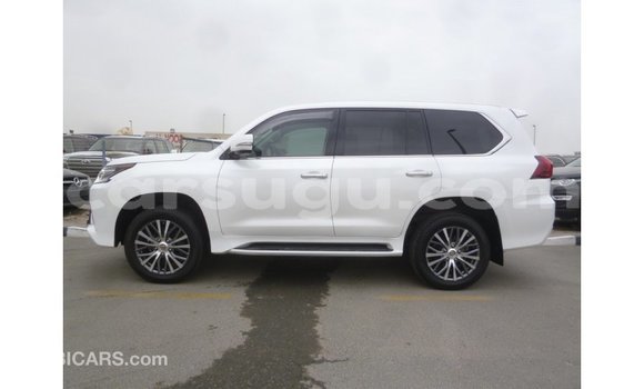 Acheter Import Voiture Lexus LX Blanc à Import - Dubai, Burkina-Faso Acheter Import Voiture Lexus LX Blanc à Import - Dubai, Burkina-Faso