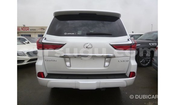 Acheter Import Voiture Lexus LX Blanc à Import - Dubai, Burkina-Faso Acheter Import Voiture Lexus LX Blanc à Import - Dubai, Burkina-Faso