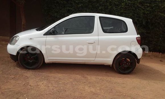 Sayi Na hannu Toyota Yaris White Mota in Ouagadougou a Burkina Faso Sayi Na hannu Toyota Yaris White Mota in Ouagadougou a Burkina Faso