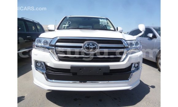 Sayi Imported Toyota Land Cruiser White Mota in Import - Dubai a Burkina Faso Sayi Imported Toyota Land Cruiser White Mota in Import - Dubai a Burkina Faso