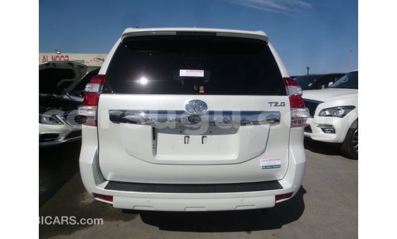 Sayi Imported Toyota Prado White Mota in Import - Dubai a Burkina Faso Sayi Imported Toyota Prado White Mota in Import - Dubai a Burkina Faso