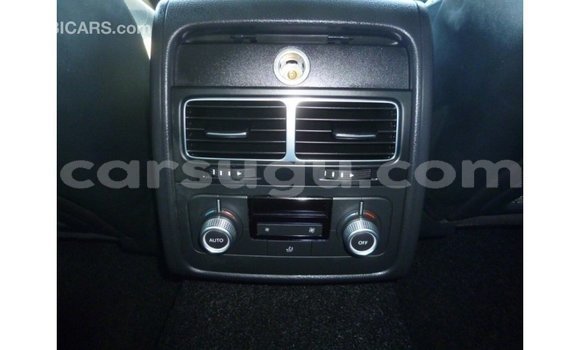 Sayi Imported Volkswagen Touareg White Mota in Import - Dubai a Burkina Faso Sayi Imported Volkswagen Touareg White Mota in Import - Dubai a Burkina Faso