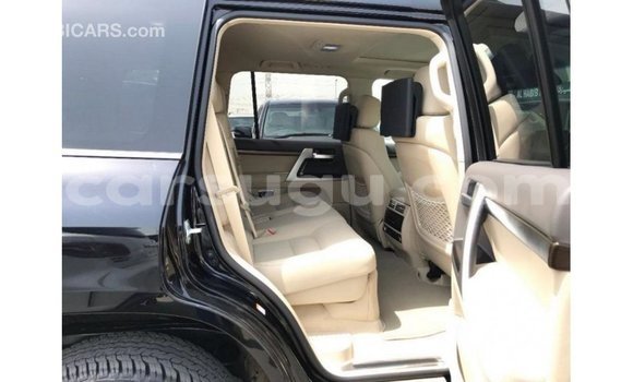 Sayi Imported Toyota Land Cruiser Black Mota in Import - Dubai a Burkina Faso Sayi Imported Toyota Land Cruiser Black Mota in Import - Dubai a Burkina Faso