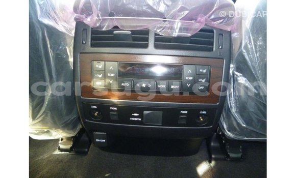 Acheter Import Voiture Toyota Land Cruiser Noir à Import - Dubai, Burkina-Faso Acheter Import Voiture Toyota Land Cruiser Noir à Import - Dubai, Burkina-Faso