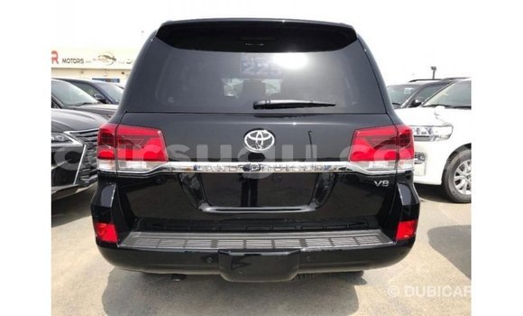 Acheter Import Voiture Toyota Land Cruiser Noir à Import - Dubai, Burkina-Faso Acheter Import Voiture Toyota Land Cruiser Noir à Import - Dubai, Burkina-Faso