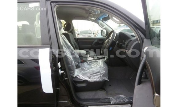 Acheter Import Voiture Toyota Land Cruiser Noir à Import - Dubai, Burkina-Faso Acheter Import Voiture Toyota Land Cruiser Noir à Import - Dubai, Burkina-Faso