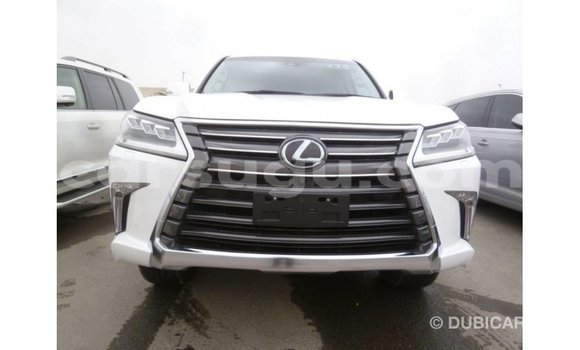Sayi Imported Lexus LX White Mota in Import - Dubai a Burkina Faso Sayi Imported Lexus LX White Mota in Import - Dubai a Burkina Faso