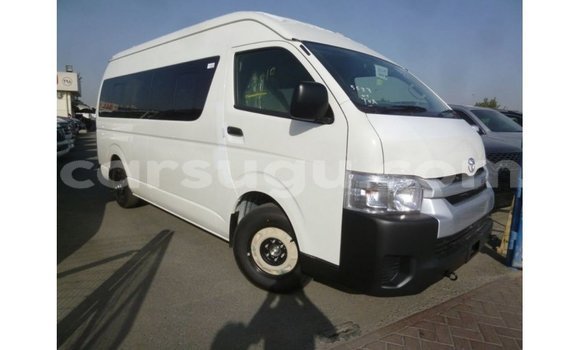 Sayi Imported Toyota Hiace White Mota in Import - Dubai a Burkina Faso Sayi Imported Toyota Hiace White Mota in Import - Dubai a Burkina Faso